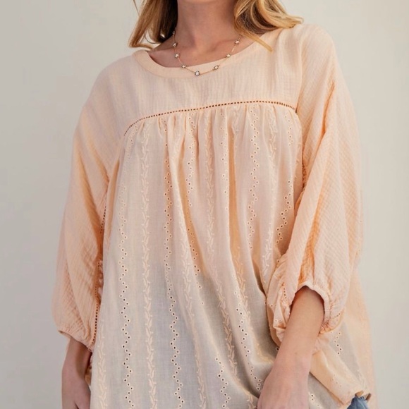 Easel Light Peach Eyelet Women's Blouse - Picture 3 of 6